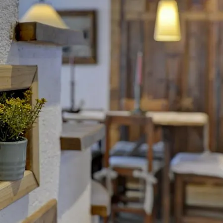 Апартаменты Charme Alpine *